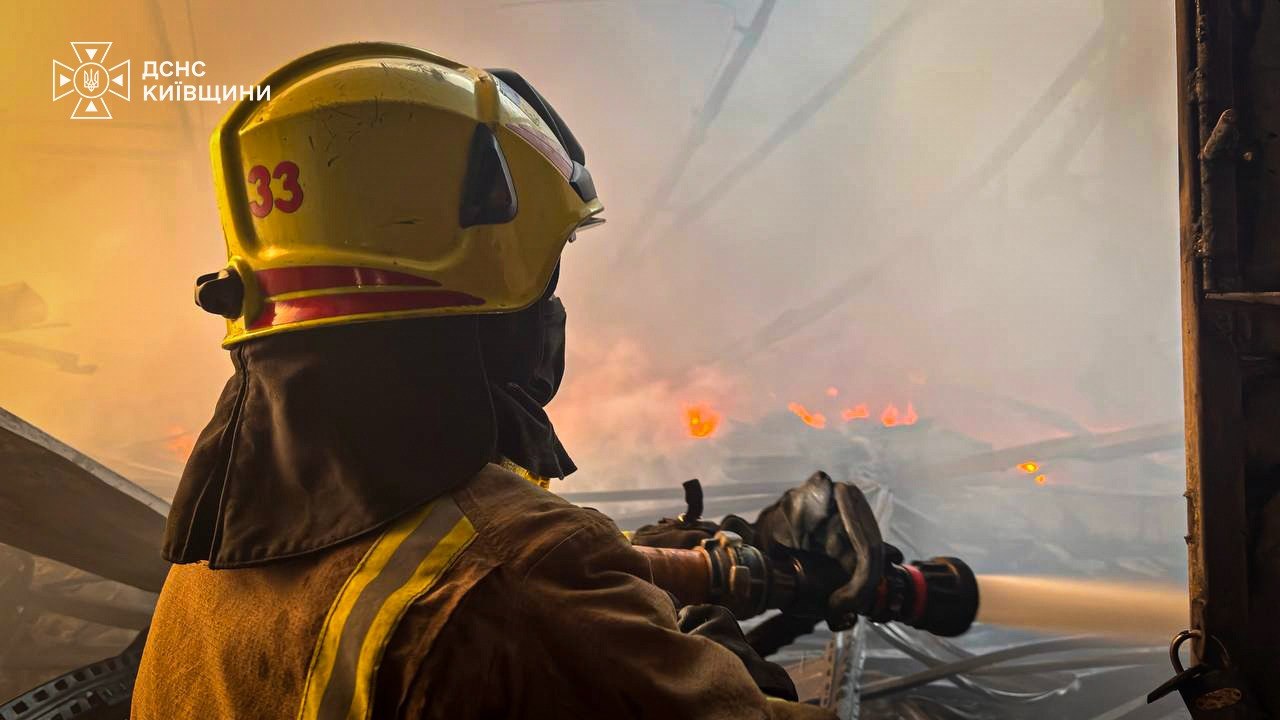 Russia heavily strikes Kyiv, killing one and hitting gas stations, businesses, and store